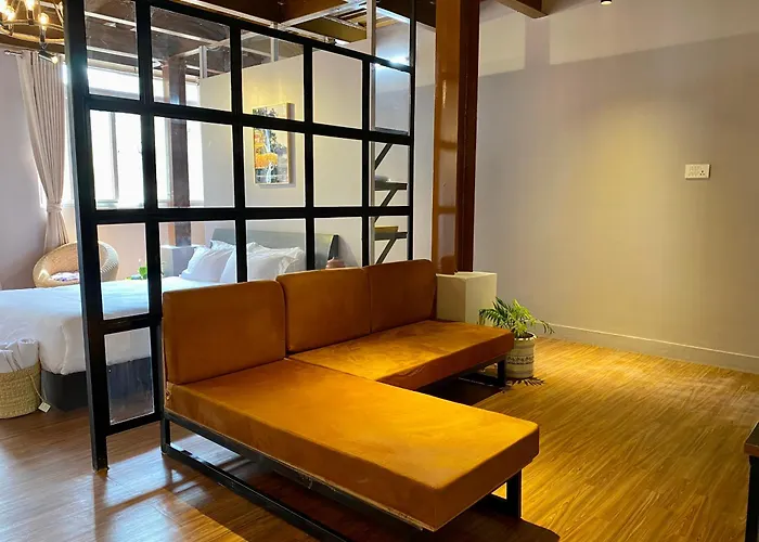 Charming Industrial Apartment *
